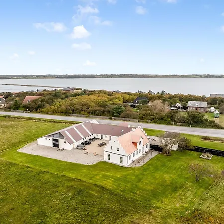 Сasa de vacaciones 18-person With Views Of The Fjord And Lots Of Facilities *