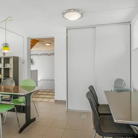 Сasa de vacaciones 18-person With Views Of The Fjord And Lots Of Facilities Thyholm