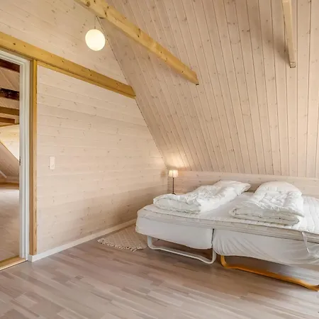 18-person With Views Of The Fjord And Lots Of Facilities * Thyholm