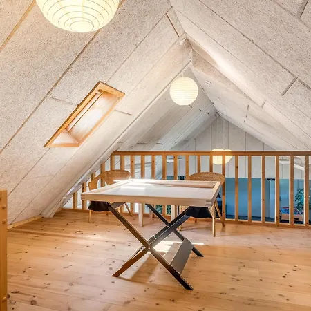 Сasa de vacaciones 18-person With Views Of The Fjord And Lots Of Facilities Thyholm